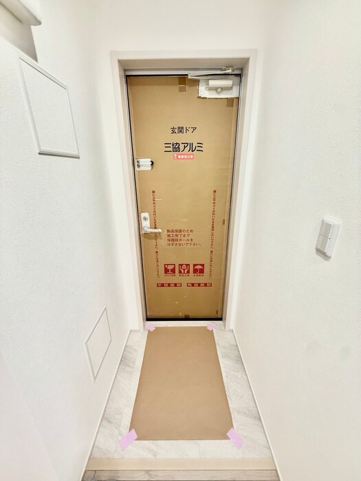 物件内観写真19　(玄関)