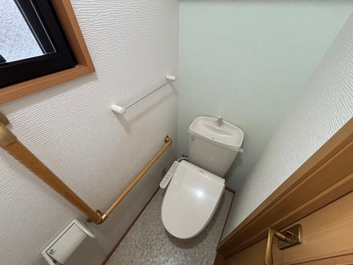 物件内観写真11　(トイレ)