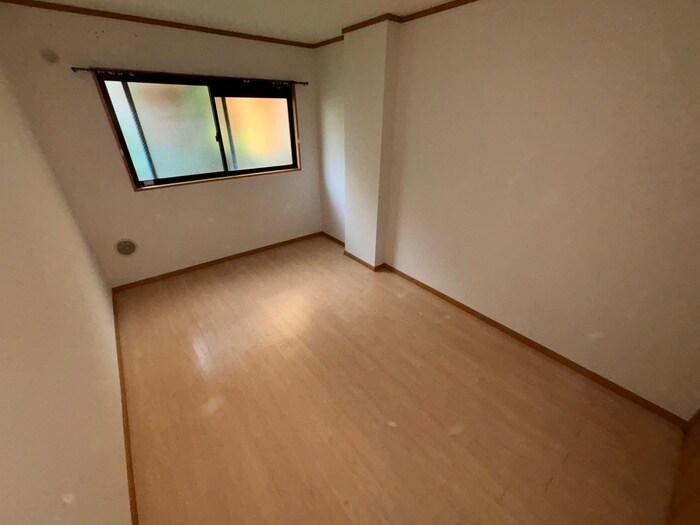 物件内観写真13　(居室)