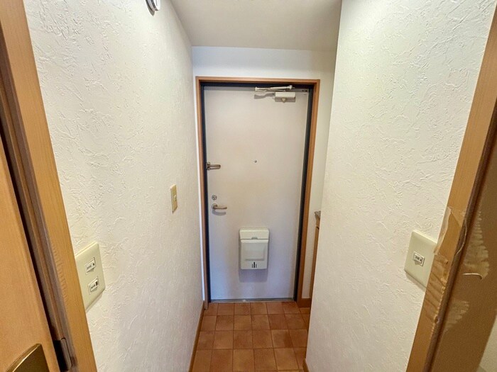 物件内観写真15　(玄関)