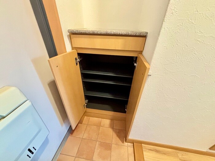 物件内観写真16　(靴箱)