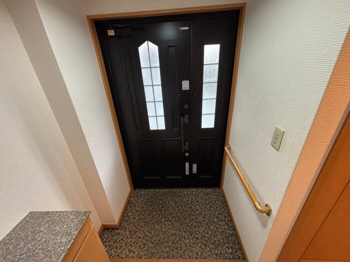 物件内観写真19　(玄関)