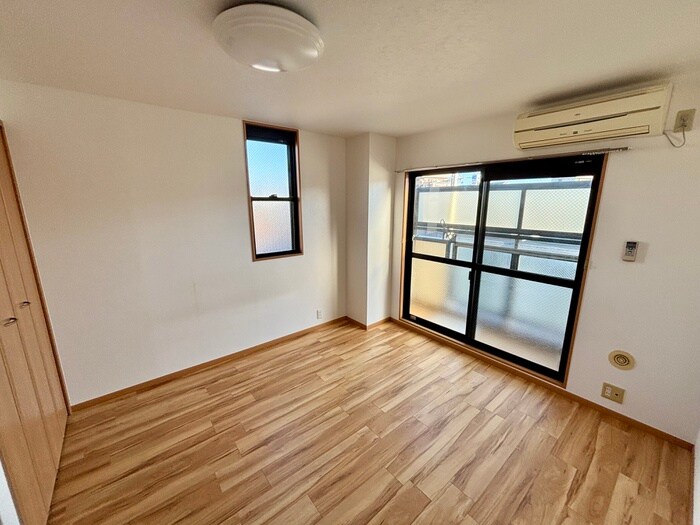 物件内観写真22　(居室)