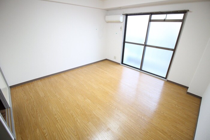 物件内観写真6　(居室)