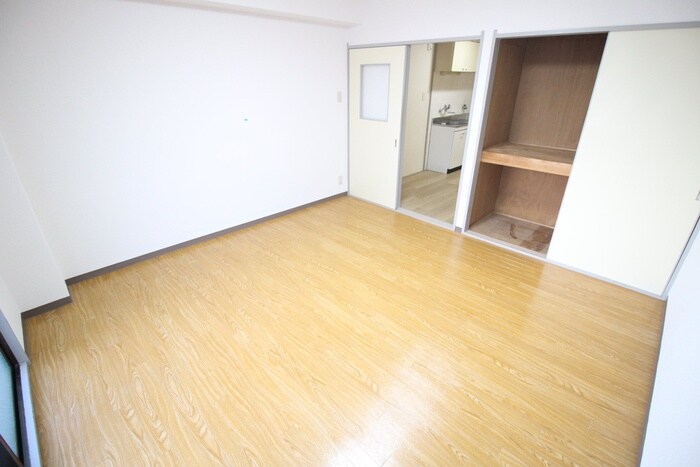 物件内観写真7　(居室)