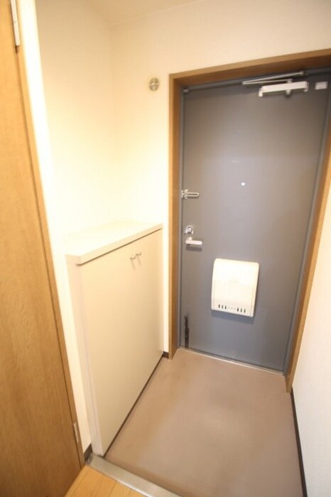 物件内観写真7　(玄関)