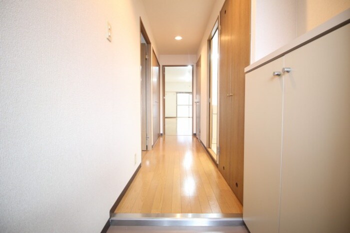 物件内観写真8　(廊下)