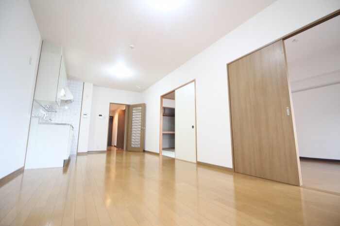 物件内観写真10　(居室)