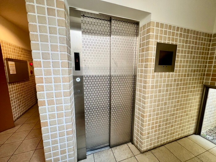 物件外観写真4　(建物設備)