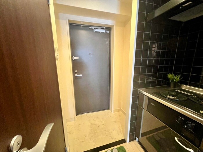 物件内観写真14　(玄関)