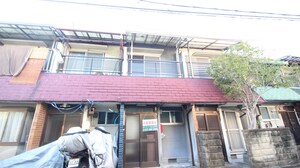 安満中の町テラスハウス外観写真