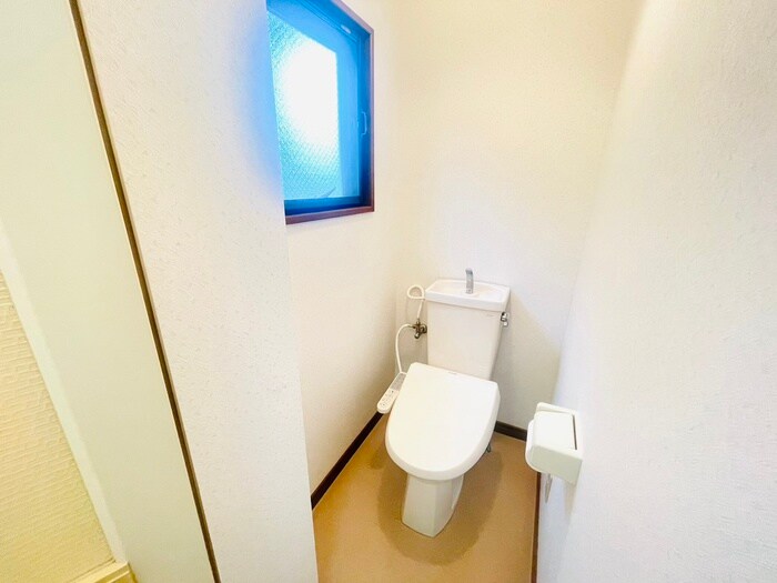 物件内観写真12　(トイレ)