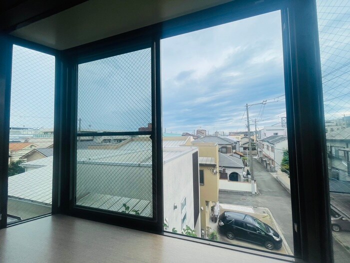 物件内観写真20　(室内からの展望)