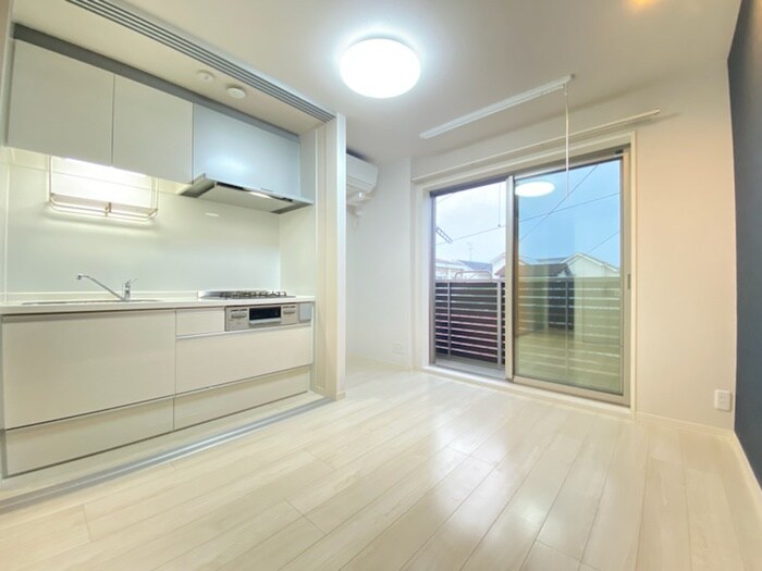 物件内観写真13　(室内からの展望)