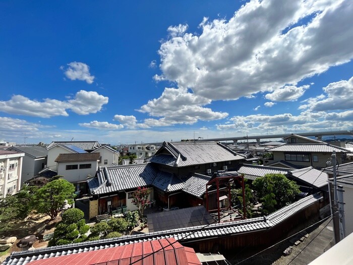 物件内観写真22　(室内からの展望)