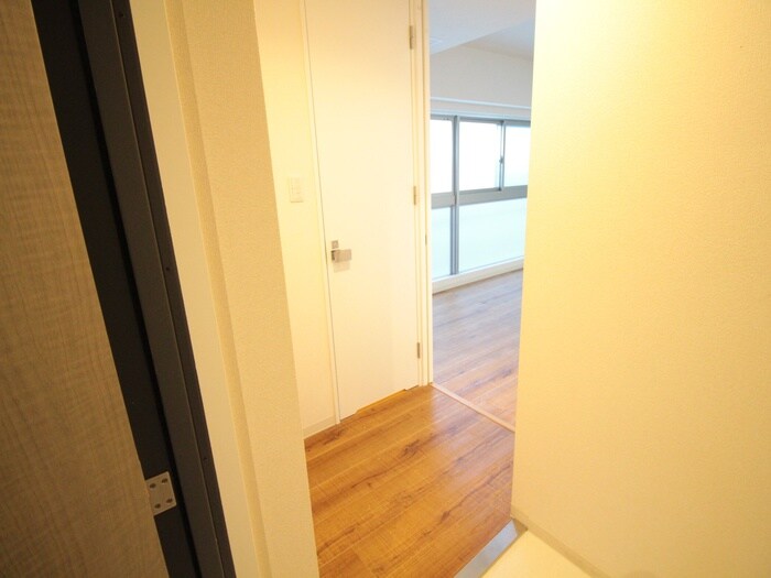 物件内観写真15　(玄関)