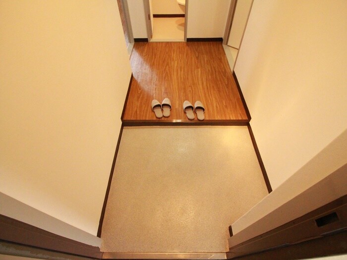 物件内観写真7　(玄関)