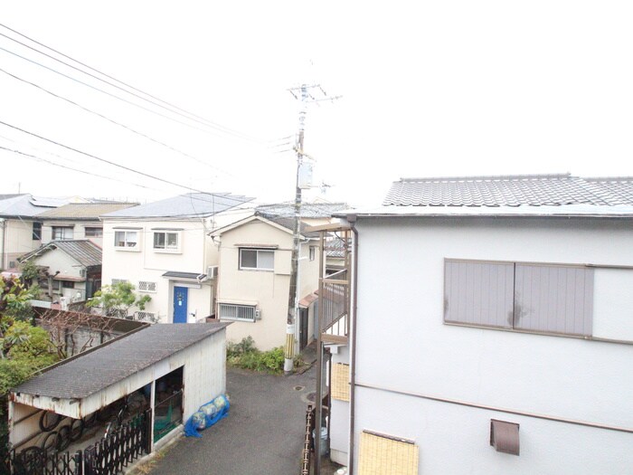 物件内観写真17　(室内からの展望)