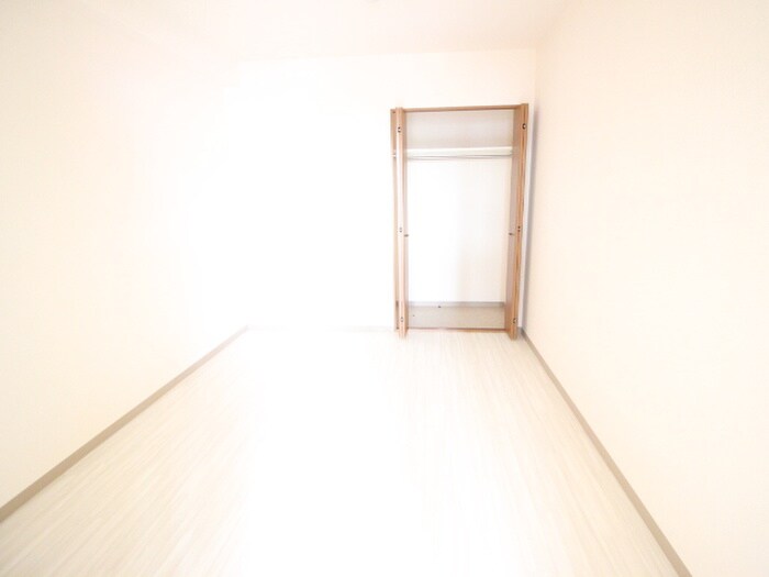 物件内観写真10　(収納)