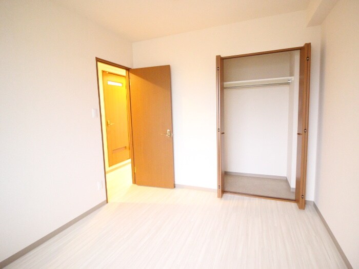 物件内観写真12　(収納)