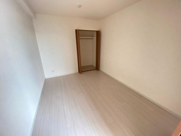 物件内観写真12　(居室)