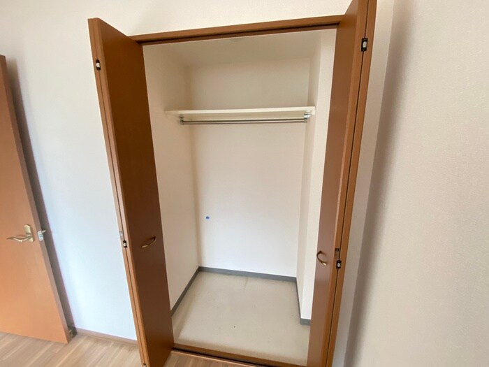 物件内観写真13　(収納)