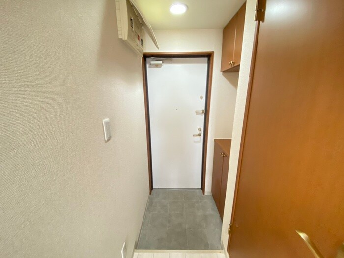 物件内観写真17　(玄関)