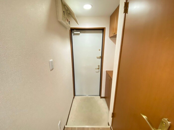 物件内観写真17　(玄関)