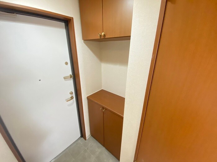 物件内観写真18　(靴箱)