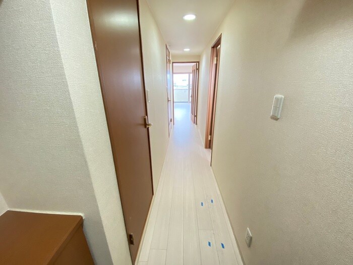 物件内観写真19　(廊下)