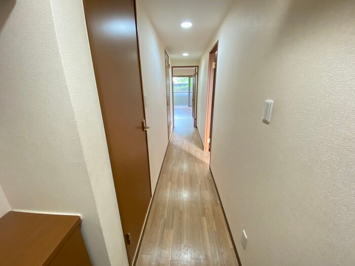 物件内観写真19　(廊下)