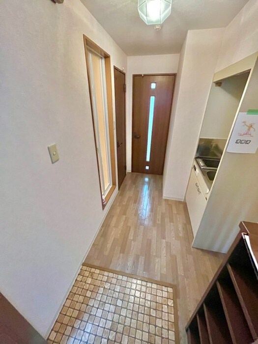 物件内観写真2　(廊下)