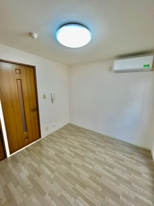 物件内観写真8　(内観写真)