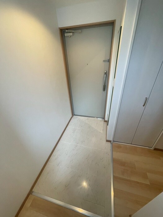 物件内観写真14　(玄関)