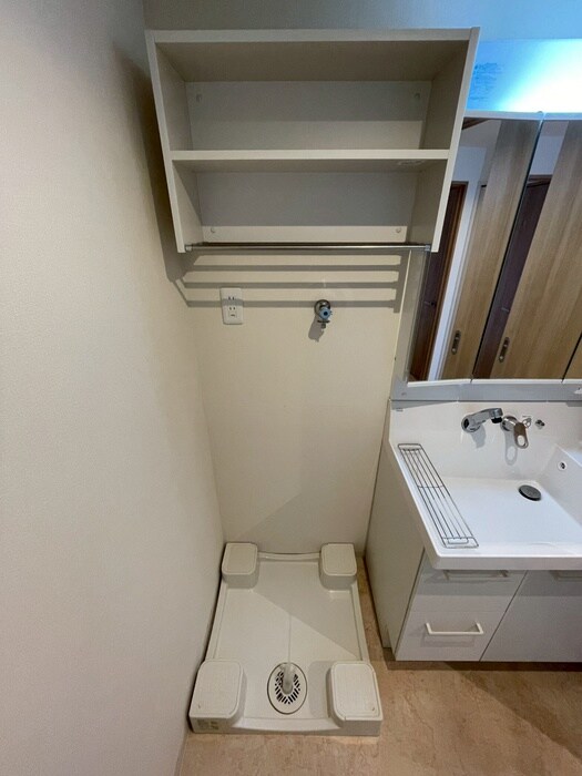 物件内観写真18　(洗濯機置場)