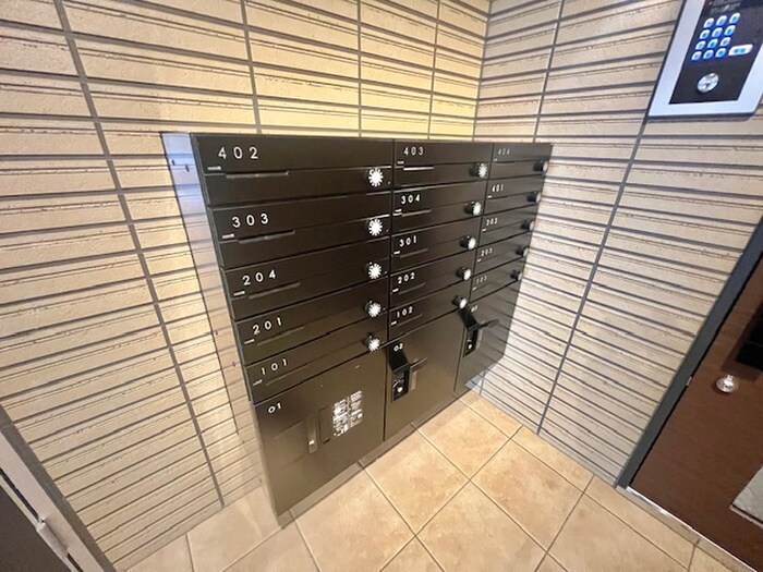 物件外観写真4　(建物設備)