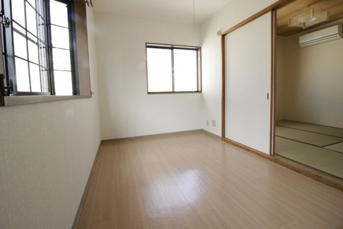 物件内観写真7　(居室)