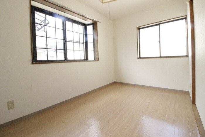 物件内観写真8　(居室)