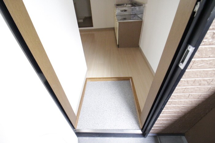 物件内観写真14　(玄関)