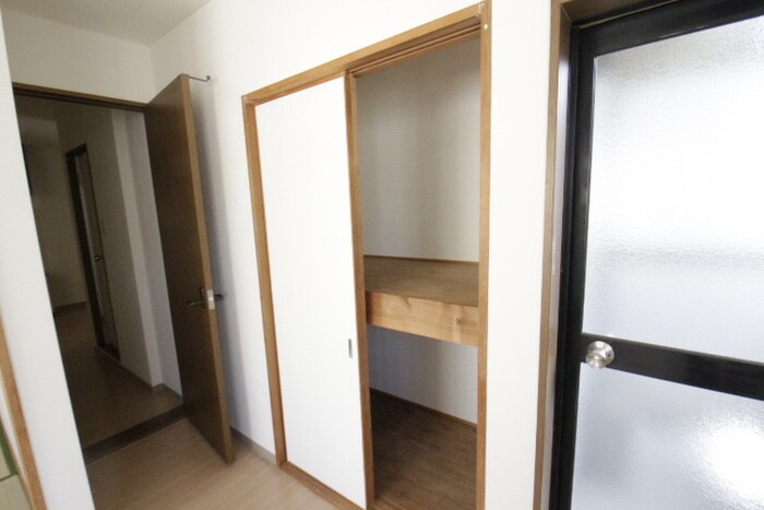 物件内観写真16　(収納)