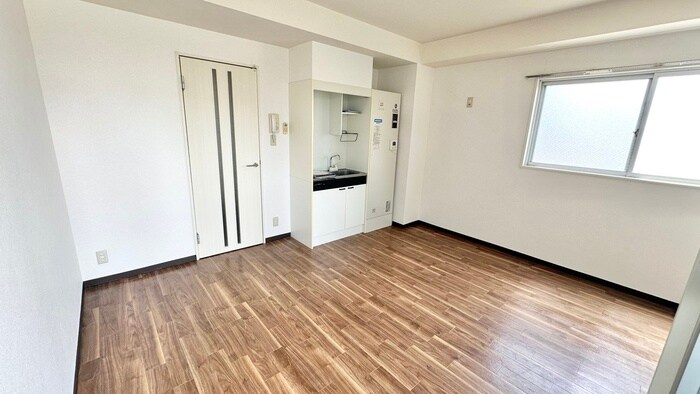 物件内観写真8　(居室)