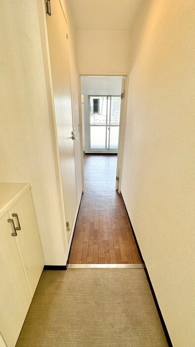 物件内観写真17　(玄関)