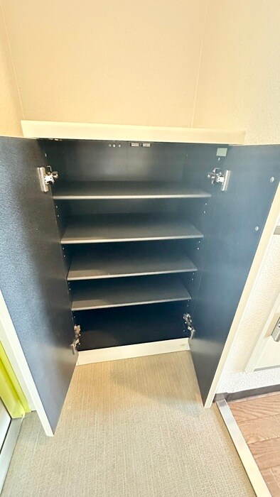 物件内観写真18　(靴箱)