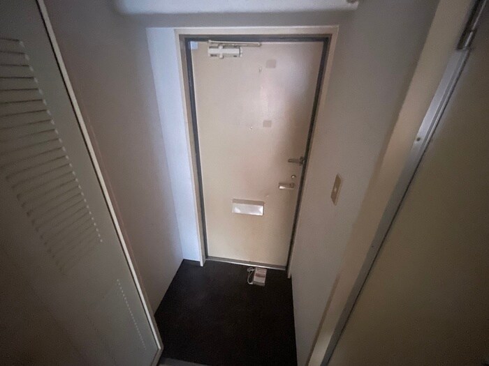 物件内観写真11　(玄関)