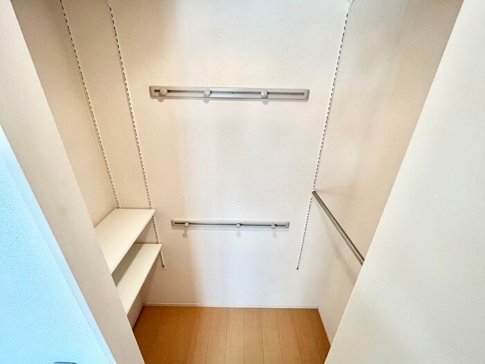 物件内観写真13　(収納)