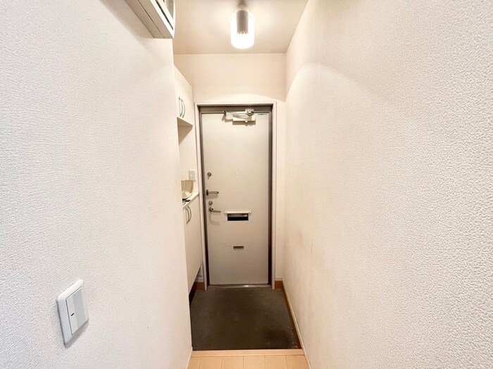 物件内観写真15　(玄関)