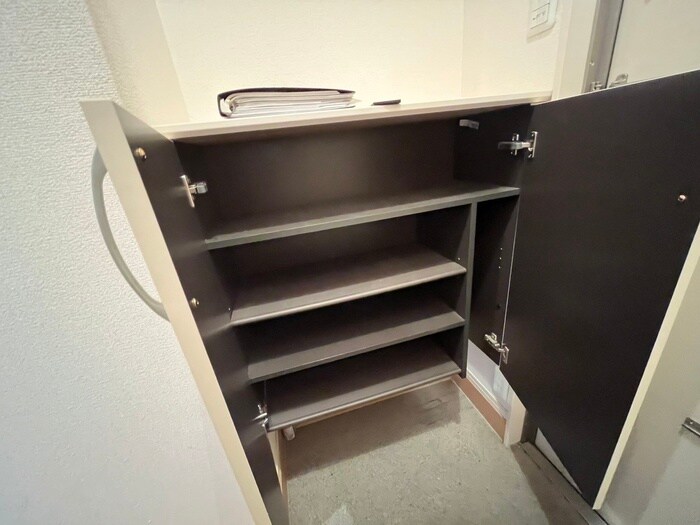 物件内観写真16　(靴箱)