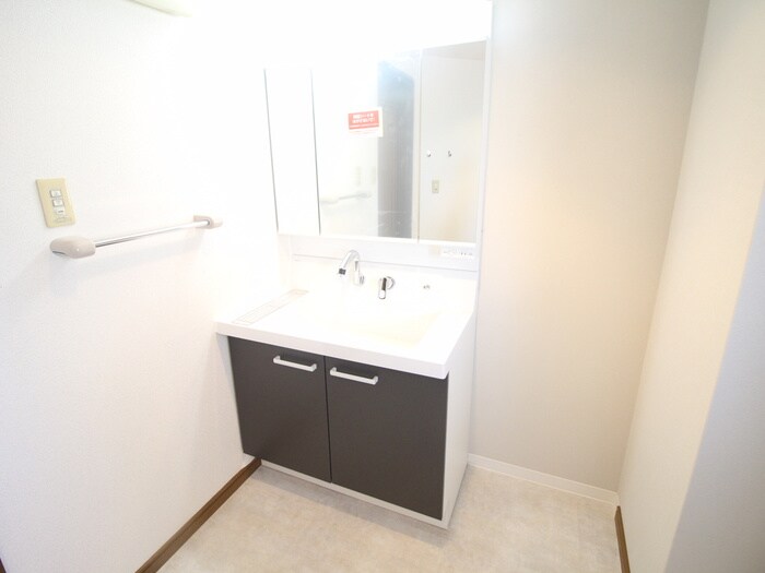 物件内観写真11　(洗面)