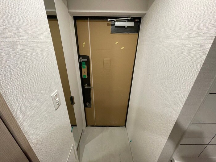 物件内観写真14　(玄関)