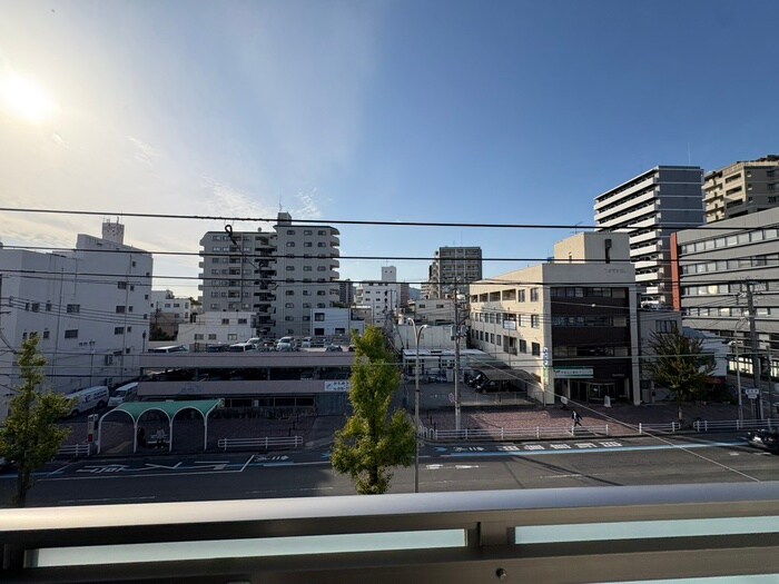 物件内観写真16　(室内からの展望)